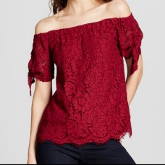 Tops - BRAND NEW Women's Lace Off the Shoulder Top